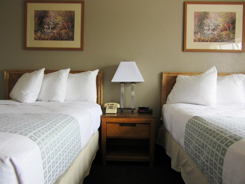 White Buffalo Hotel غرب يلوستون الغرفة الصورة