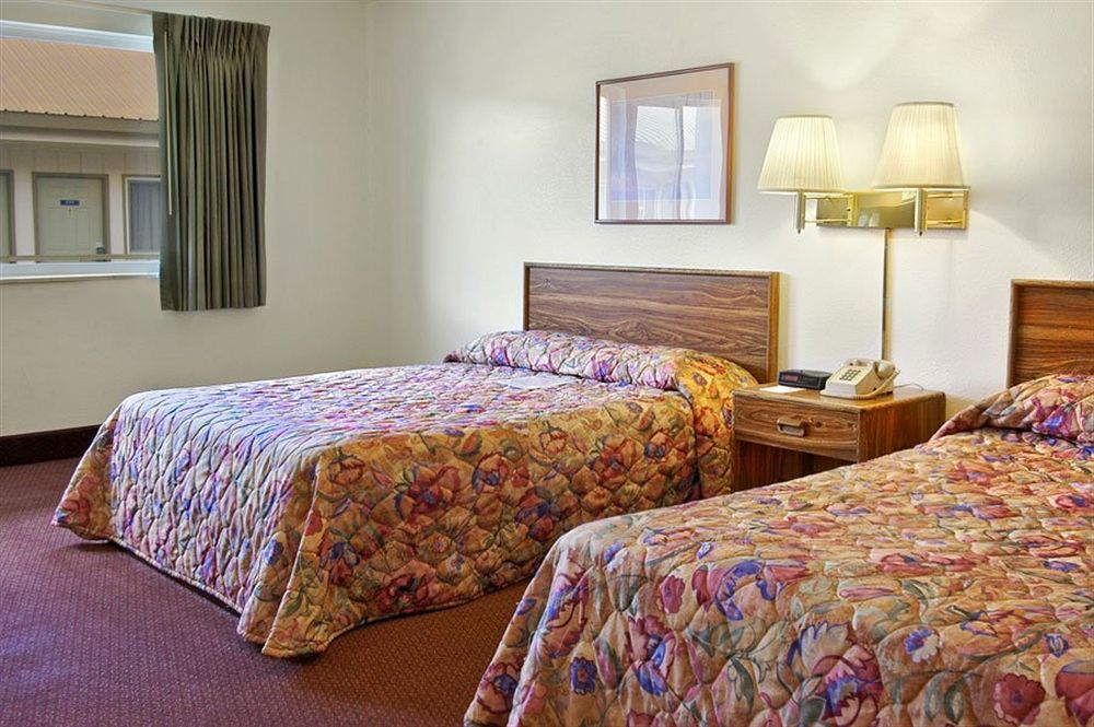 White Buffalo Hotel غرب يلوستون المظهر الخارجي الصورة